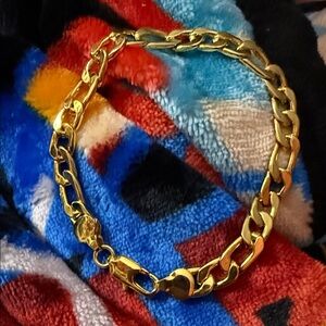 New Mens 8.5” Gold Figero Chain Bracelet gold over stainless steel safety clasp